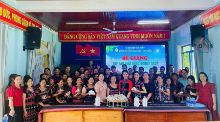 HOẠT ĐỘNG ĐOÀN THỂ