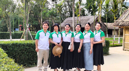 HOẠT ĐỘNG ĐOÀN THỂ