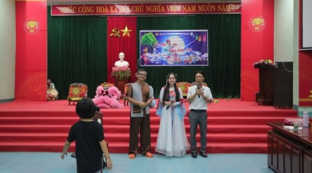 HOẠT ĐỘNG ĐOÀN THỂ